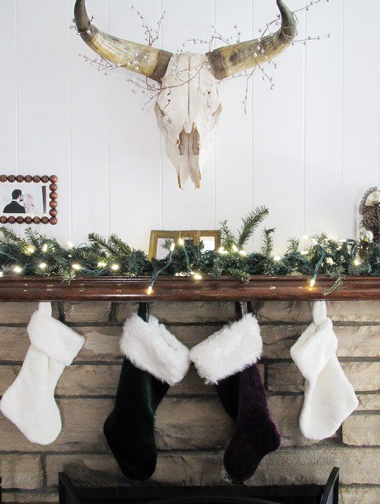 Minimalist Christmas Decor to Try for a Change