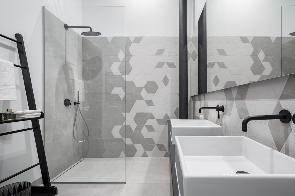 Check Out How Lovely This Modern Monochrome Bathroom is