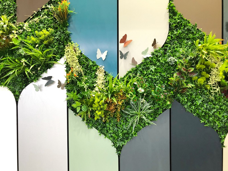Architects Reveal 5 Reasons To Build Vertical Gardens at Home