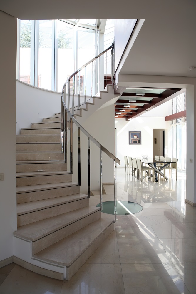 Curved staircase designs
